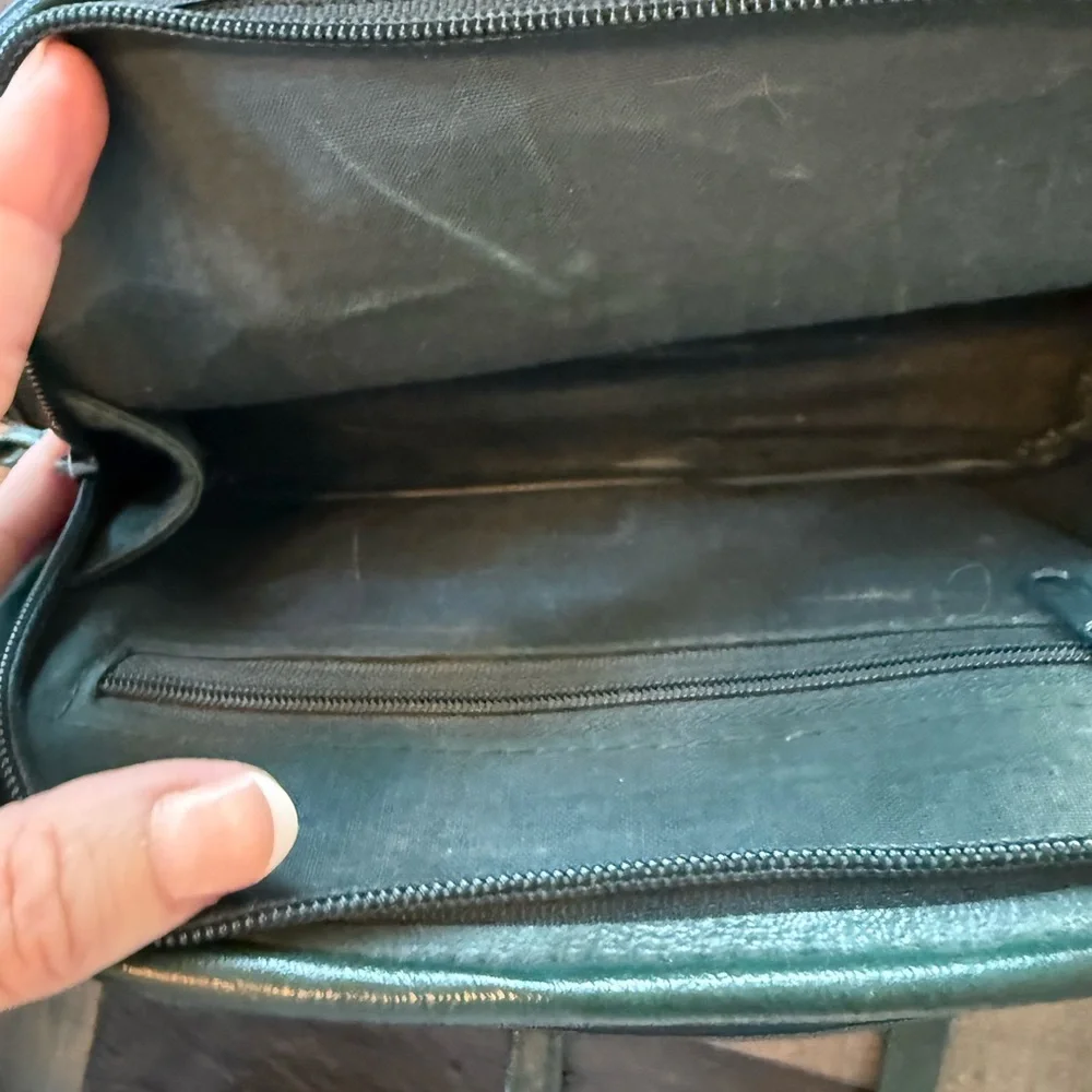 Koltov green leather vintage Crossbody handbag - Picture 4 of 11